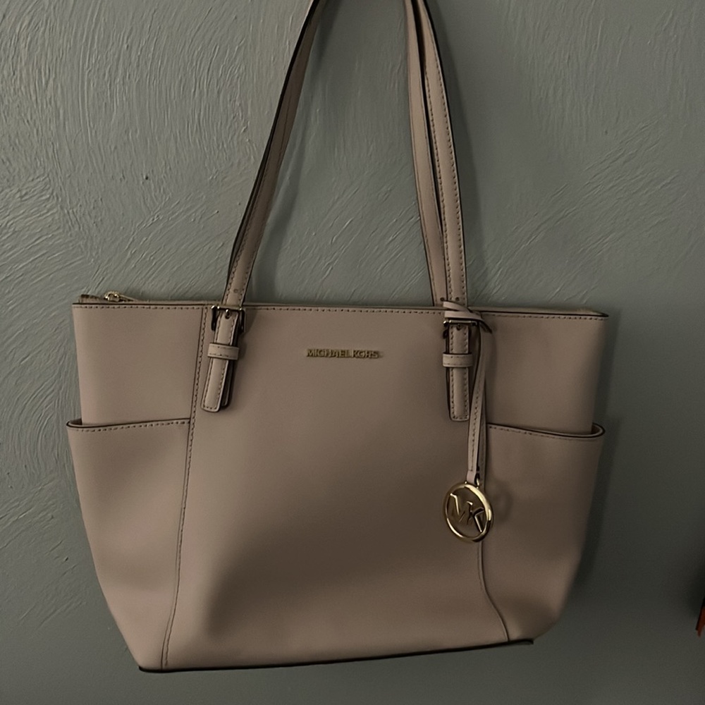 Michael Kors Jet Set Large Crossgrain Leather Top-Zip Tote Bag